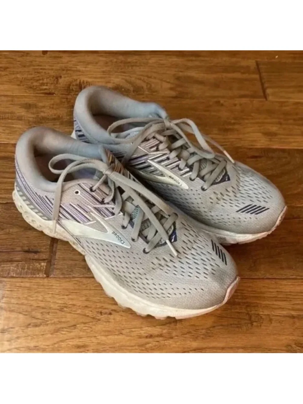 Brooks Adrenaline 19 Cushioned Running Shoes Gray Purple Womens Size 9.5